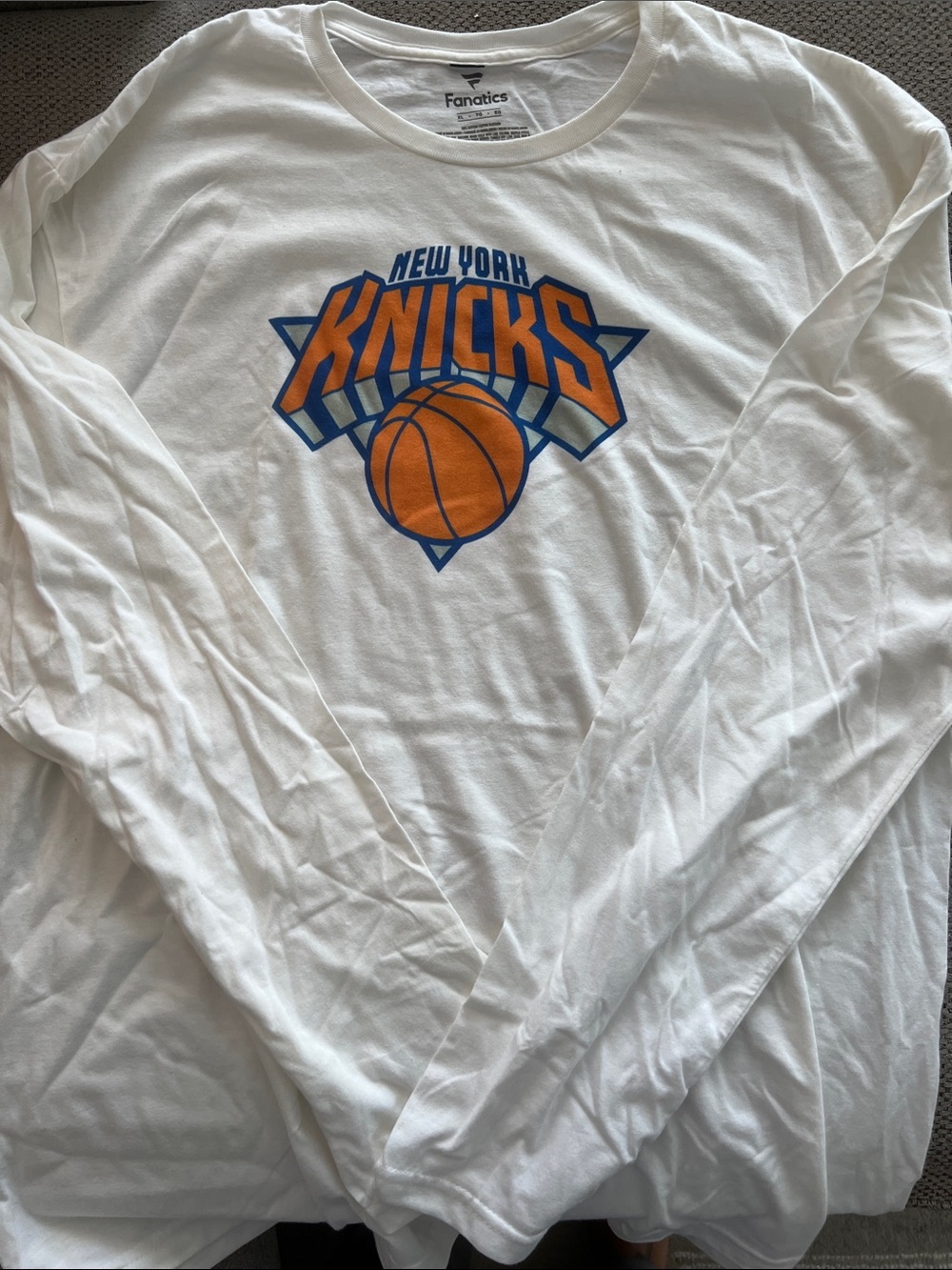 Fanatics White New York Knicks Long-Sleeve Tee with Orange & Blue Logo